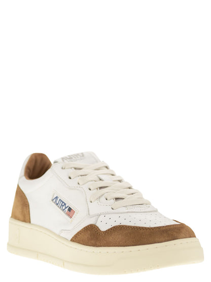 Autry Medalist Low Sneakers In Goatskin And Suede