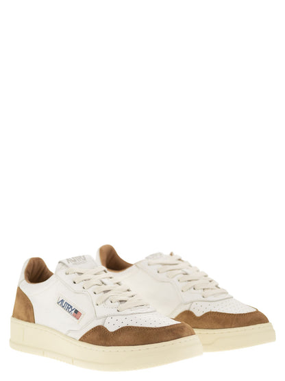 Autry Medalist Low Sneakers In Goatskin And Suede