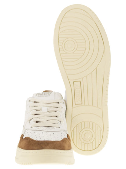 Autry Medalist Low Sneakers In Goatskin And Suede