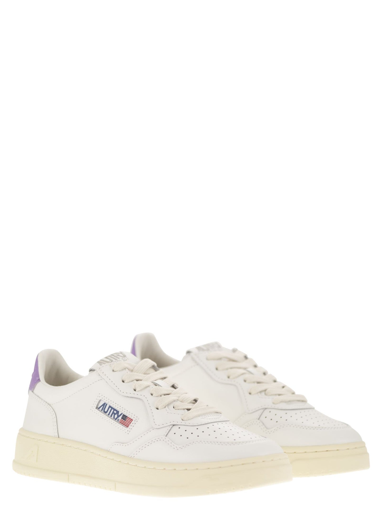 Autry Medalist Low Leather Sneakers